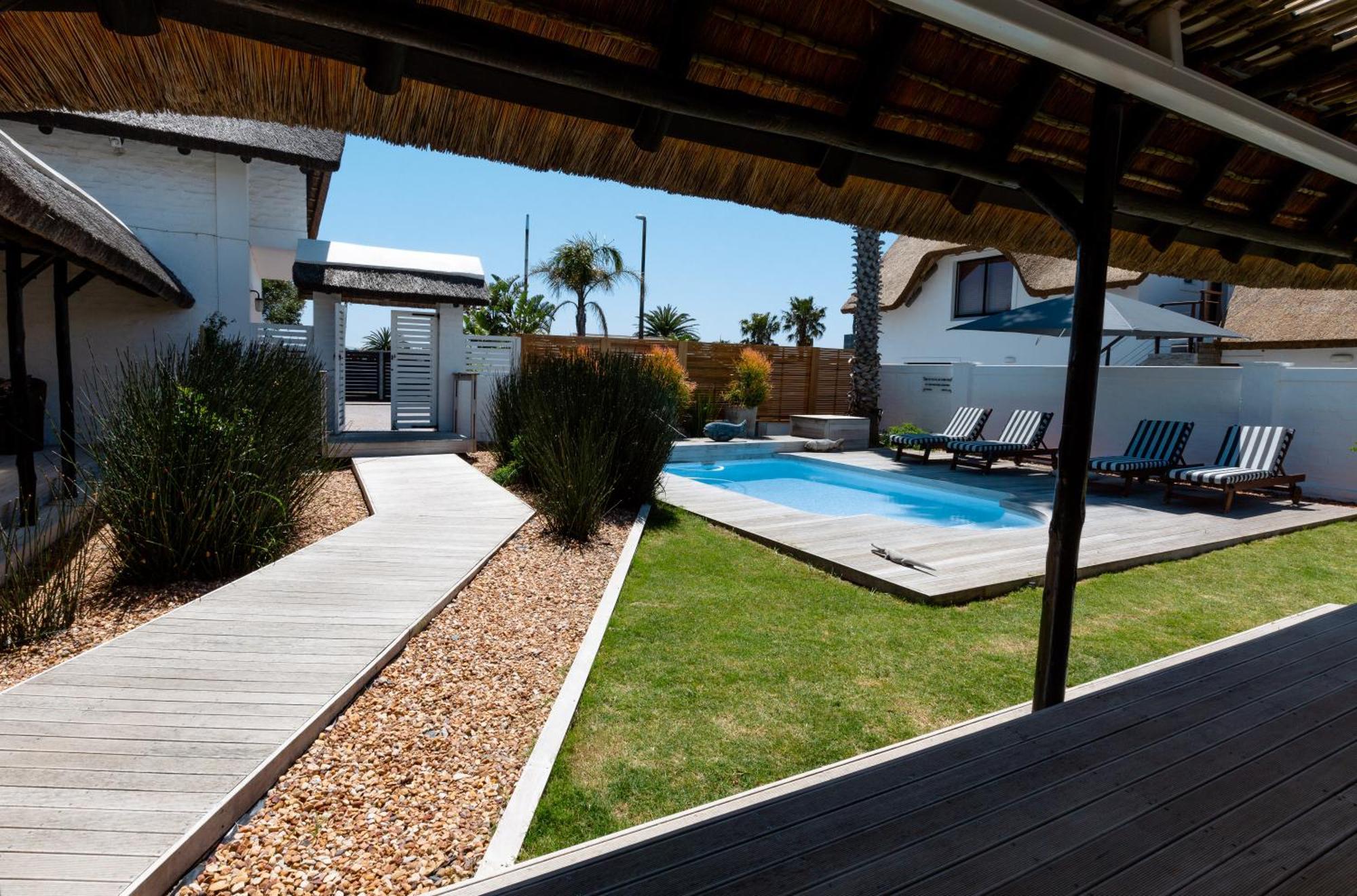 Canal Guest House - Waterfront Accommodation St Francis Bay Exterior photo