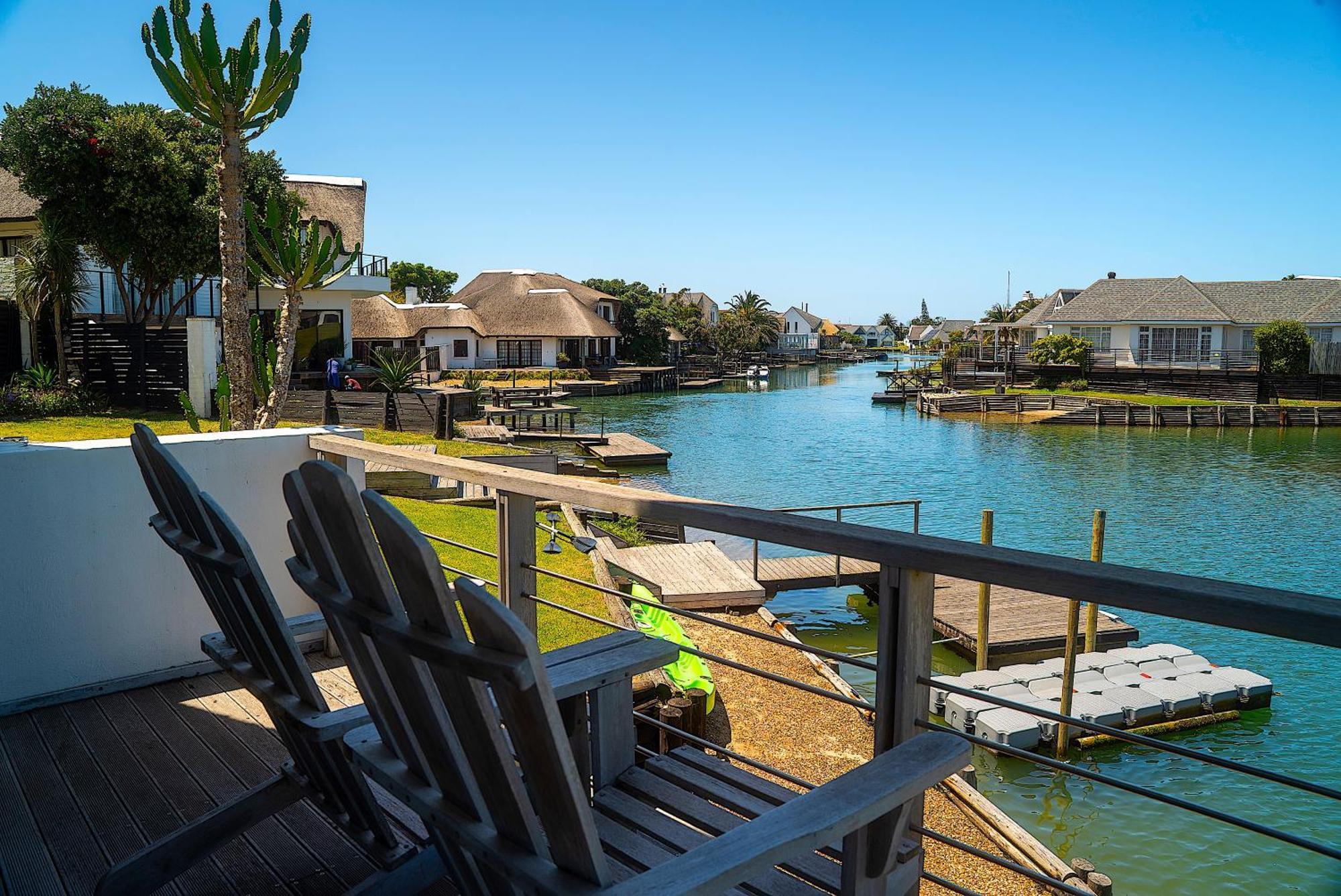 Canal Guest House - Waterfront Accommodation St Francis Bay Exterior photo