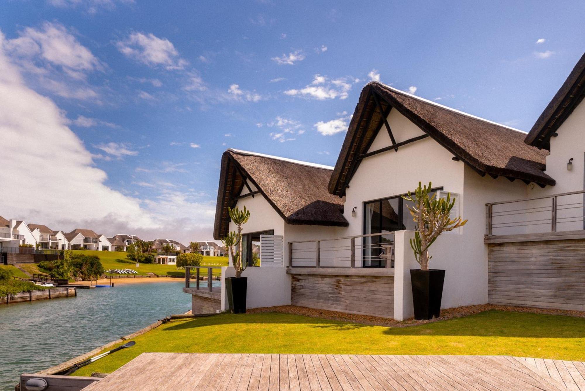 Canal Guest House - Waterfront Accommodation St Francis Bay Exterior photo