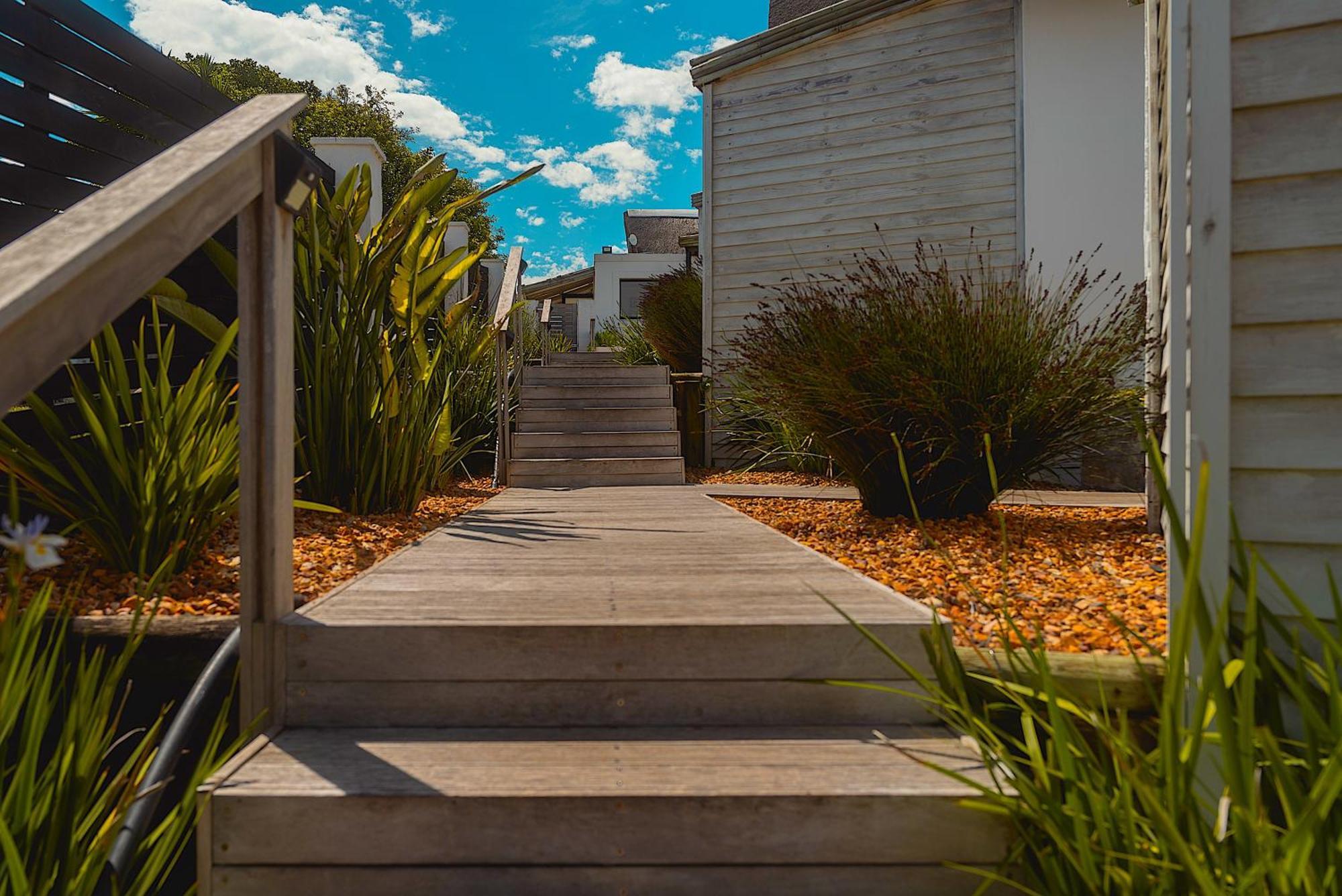 Canal Guest House - Waterfront Accommodation St Francis Bay Exterior photo