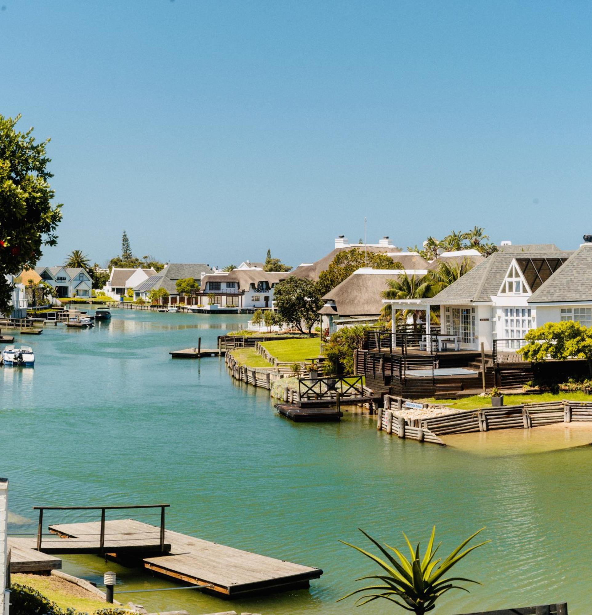 Canal Guest House - Waterfront Accommodation St Francis Bay Exterior photo
