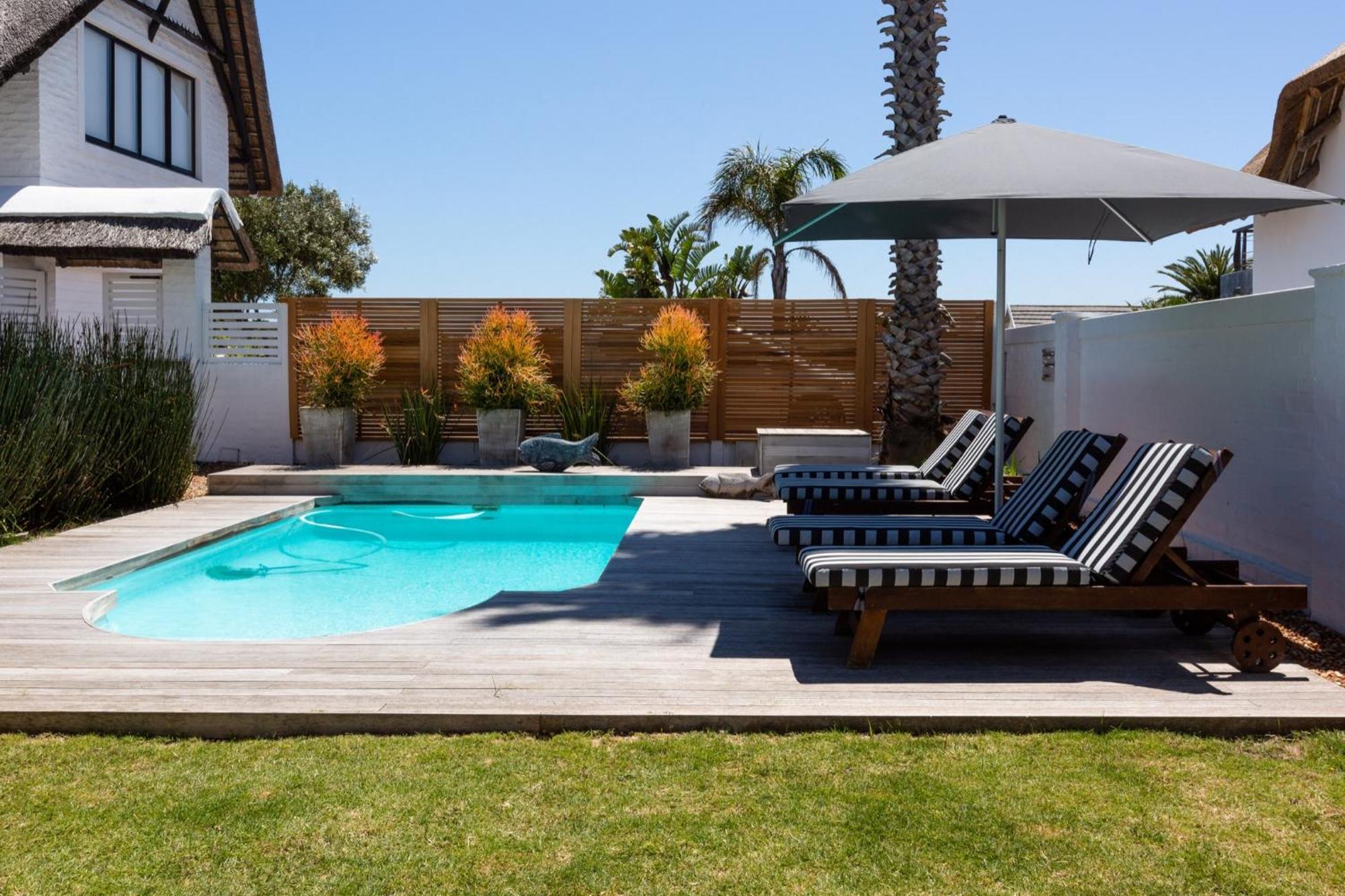 Canal Guest House - Waterfront Accommodation St Francis Bay Exterior photo
