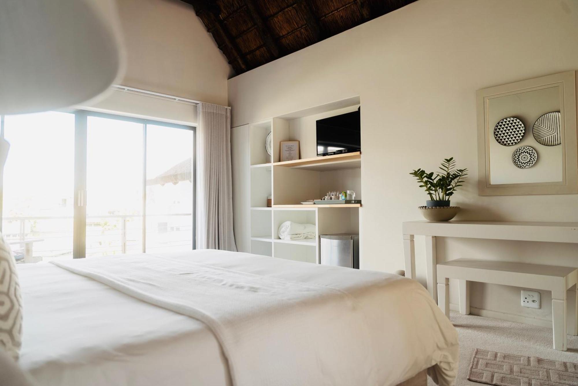 Canal Guest House - Waterfront Accommodation St Francis Bay Exterior photo
